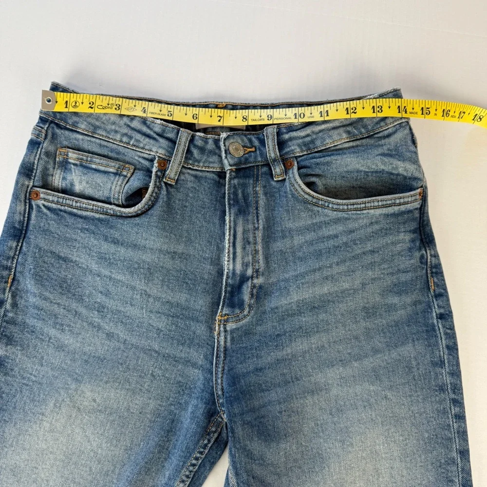 Zara Womens High Rise Straight Leg Raw Hem Cropped Jeans Medium Wash Size‎ 6 28